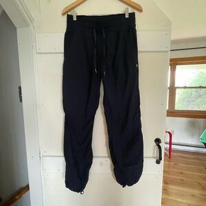 Lululemon Dance Studio Pant, short, size 8